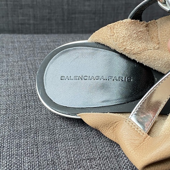 Balenciaga Glove Sandals in Dune and Silver - Picture 6 of 8
